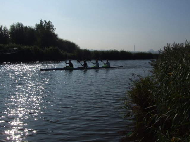 lekkerinhetzonnetjeenrustigvaarwater.jpg